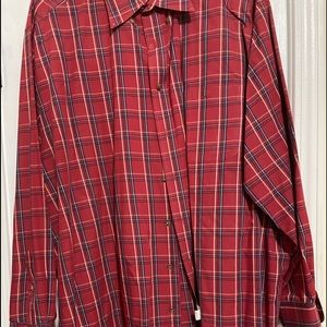 Men’s Casual Shirt by Roundtree & Yorke.